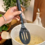 کفگیر بیضی شیاردار سیلیکونی نسوز شنگیا