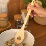 کفگیر چوبی طرح قلب